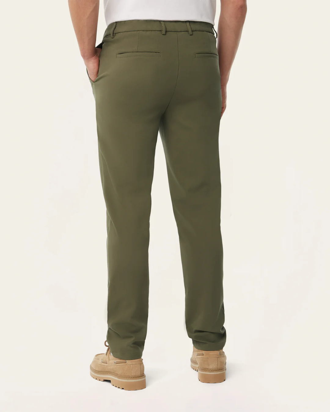 Pantalón Clásico para Hombre con Cremalleras Invisibles en los Bolsillos y Tejido Impermeable
