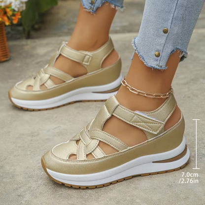 Sandalias deportivas con cuña baja®